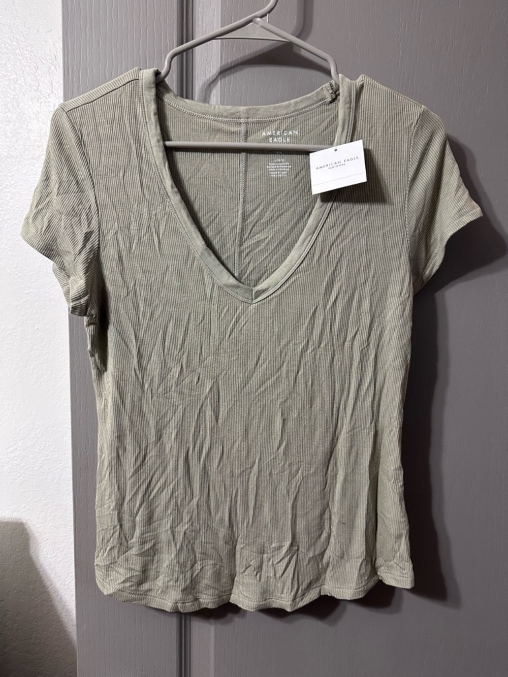 American Eagle Outfitters Women's V-Neck Ribbed Tee Tan